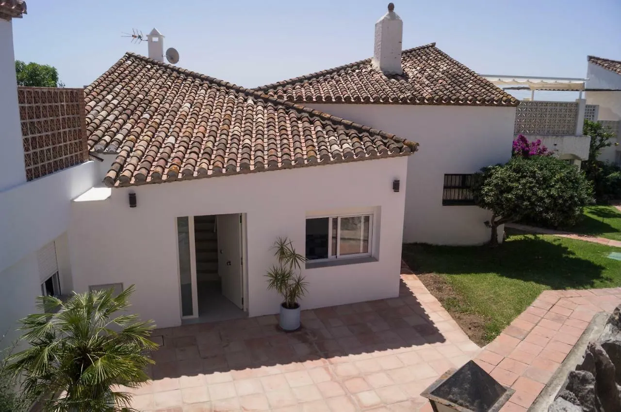 Beach-Front Bahia Dorada إِستيبونا بيت للعطل