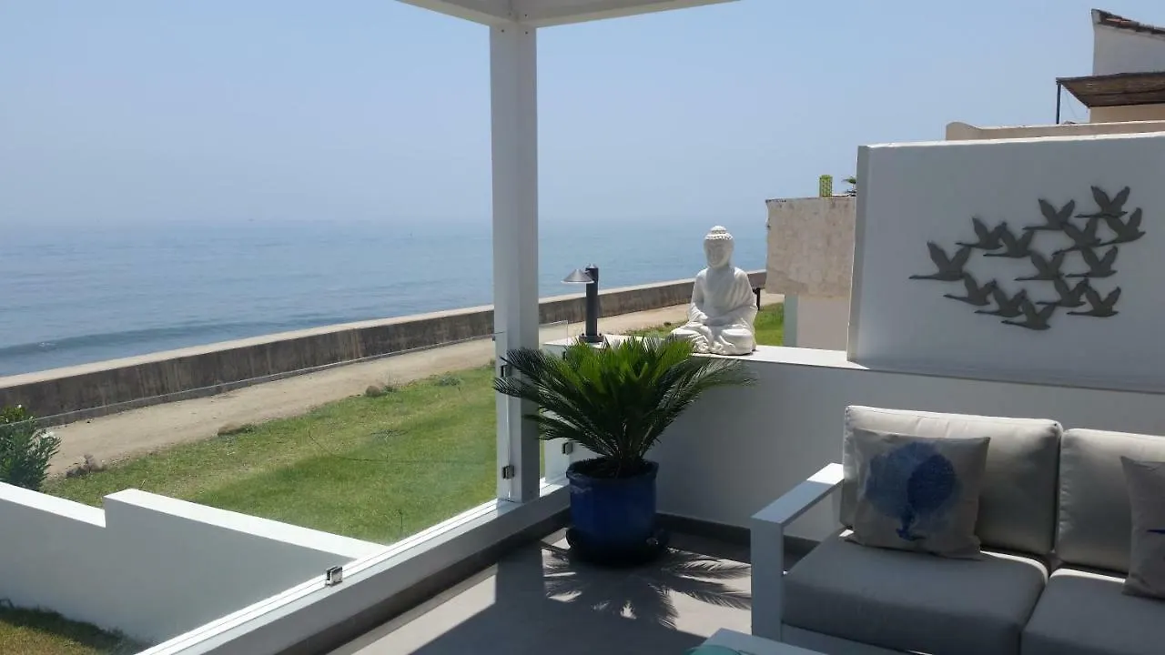 Beach-Front Bahia Dorada إِستيبونا