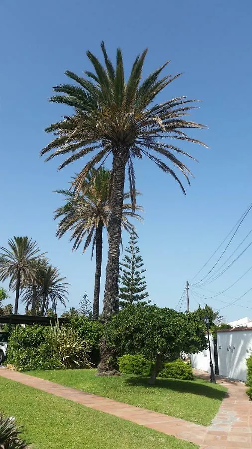 Beach-Front Bahia Dorada إِستيبونا