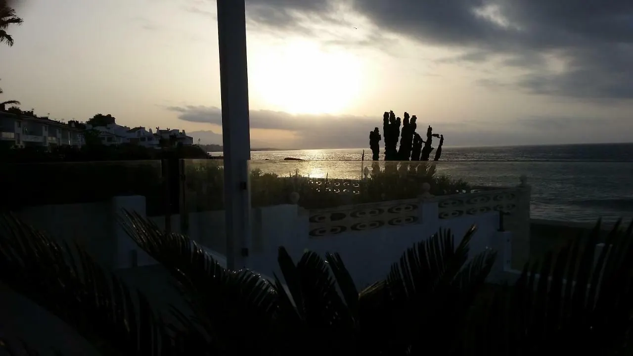 بيت للعطل Beach-Front Bahia Dorada إِستيبونا