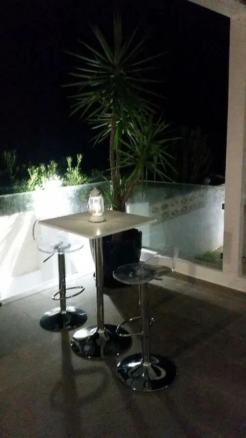 Beach-Front Bahia Dorada إِستيبونا بيت للعطل