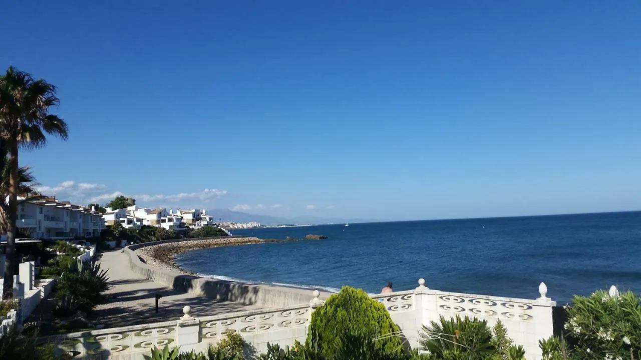Beach-Front Bahia Dorada إِستيبونا إسبانيا